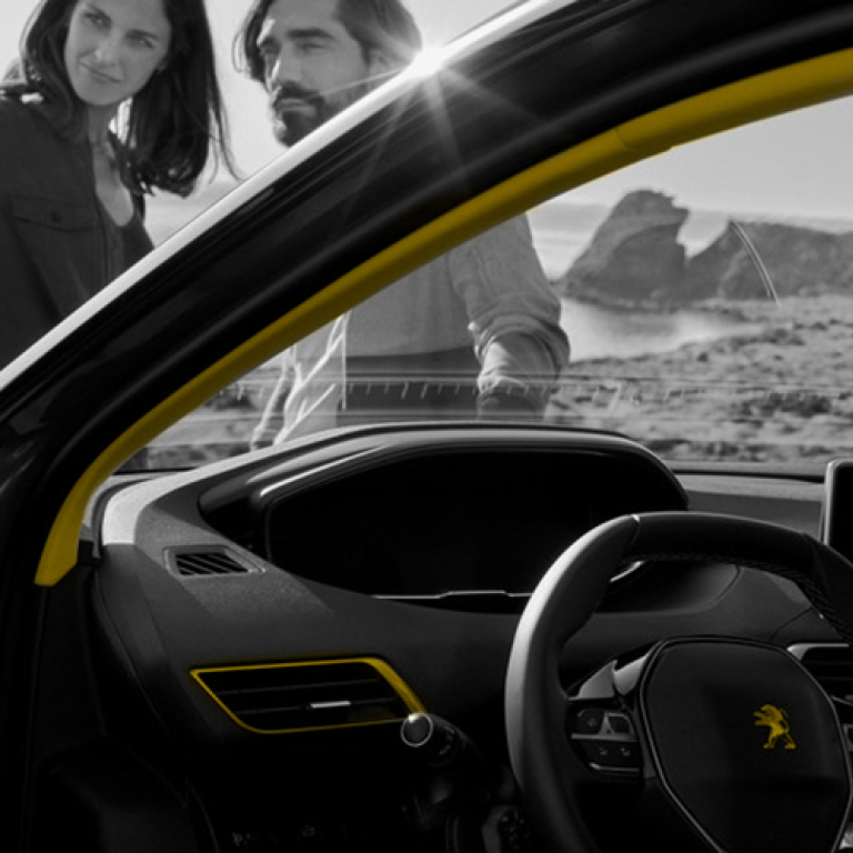 LOUEZ UNE PEUGEOT 3008 AVEC 15% DE REMISE